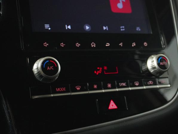 Mitsubishi Outlander III Рестайлинг 3 с пробегом 2021 года, цена 2 499 000 рублей, 119935 км, внедорожник, Автокод Объявления