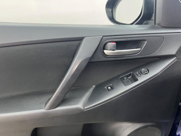 Mazda 3 II (BL) Рестайлинг с пробегом 2011 года, цена 890 000 рублей, 220641 км, седан, Автокод Объявления