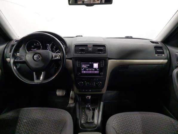 Skoda Yeti I Рестайлинг с пробегом 2015 года, цена 1 330 000 рублей, 196000 км, внедорожник, Автокод Объявления