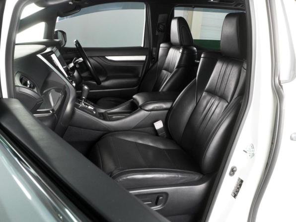 Toyota Vellfire II Рестайлинг с пробегом 2018 года, цена 5 165 000 рублей, 128486 км, минивэн, Автокод Объявления