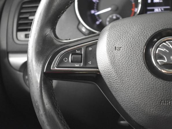 Skoda Yeti I Рестайлинг с пробегом 2015 года, цена 1 287 200 рублей, 133529 км, внедорожник, Автокод Объявления