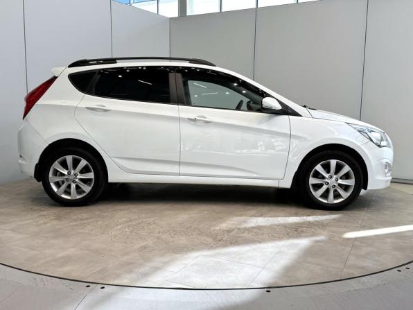 Hyundai Solaris I Рестайлинг с пробегом 2015 года, цена 1 085 000 рублей, 158249 км, хэтчбек, Автокод Объявления