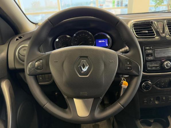Renault Sandero II с пробегом 2016 года, цена 975 000 рублей, 98000 км, хэтчбек, Автокод Объявления