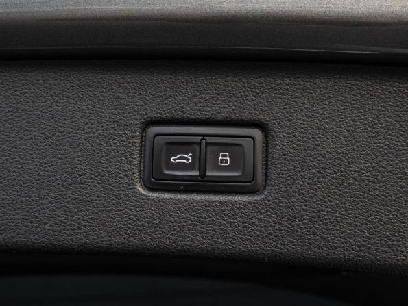 Audi Q7 II (4M) с пробегом 2015 года, цена 2 990 000 рублей, 322922 км, внедорожник, Автокод Объявления