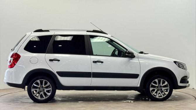 Lada (ВАЗ) Granta I Рестайлинг с пробегом 2023 года, цена 930 000 рублей, 13000 км, универсал, Автокод Объявления