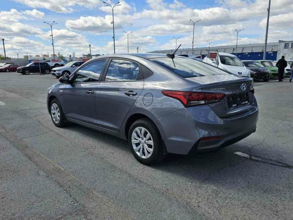 Hyundai Solaris II с пробегом 2017 года, цена 1 299 995 рублей, 121735 км, седан, Автокод Объявления