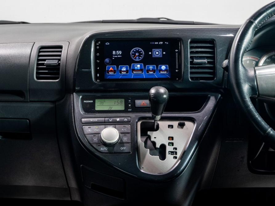 Toyota Wish I Рестайлинг Чита  - изображение 11