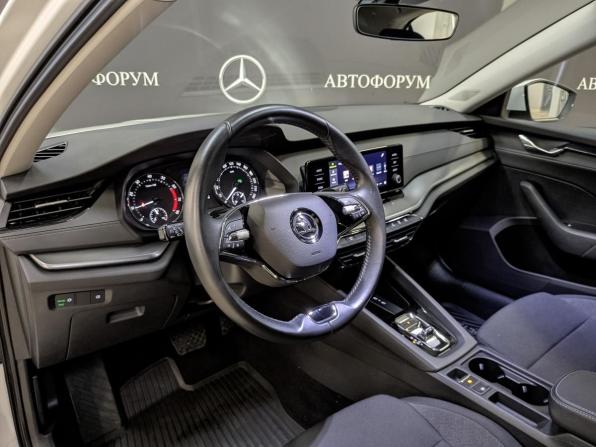 Skoda Octavia IV (A8) с пробегом 2021 года, цена 2 425 000 рублей, 63801 км, лифтбек, Автокод Объявления