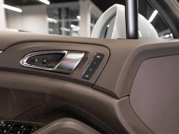 Porsche Cayenne II Рестайлинг (958) с пробегом 2017 года, цена 4 200 000 рублей, 118690 км, внедорожник, Автокод Объявления