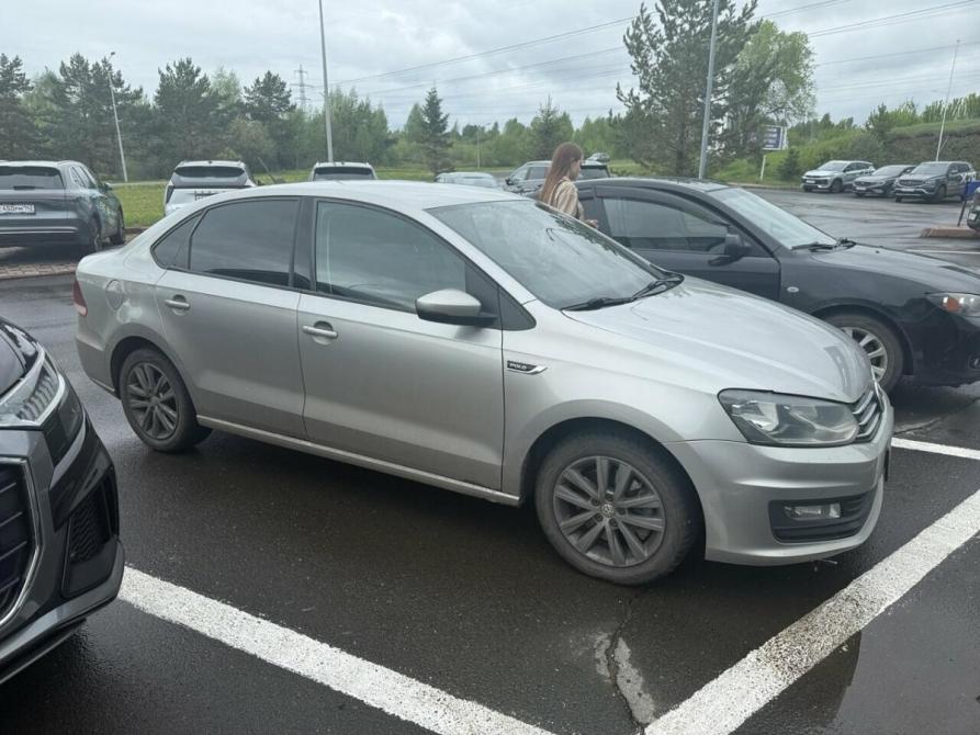 Volkswagen Polo V Рестайлинг Кемерово  - изображение 4