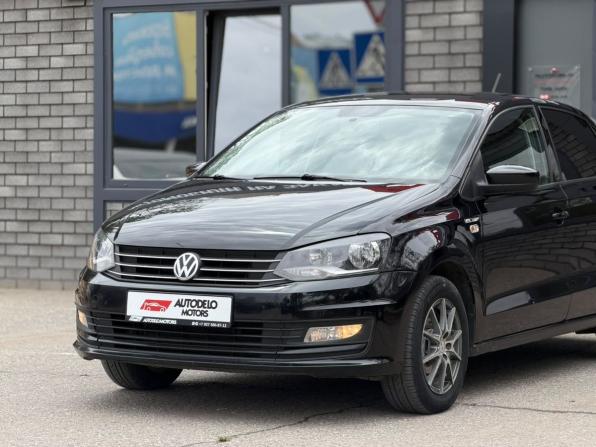 Volkswagen Polo V Рестайлинг с пробегом 2015 года, цена 640 000 рублей, 281978 км, седан, Автокод Объявления