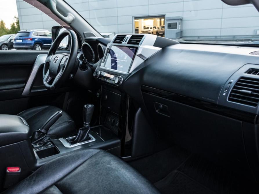 Toyota Land Cruiser Prado 150 Series Рестайлинг 1 Москва  - изображение 14