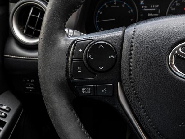 Toyota RAV4 IV (XA40) Рестайлинг с пробегом 2015 года, цена 2 380 000 рублей, 91788 км, внедорожник, Автокод Объявления