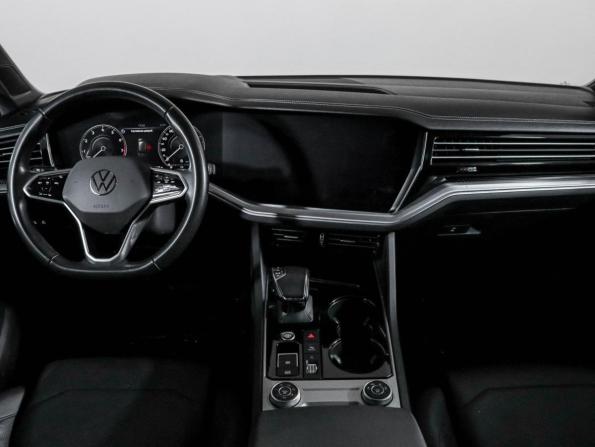 Volkswagen Touareg III с пробегом 2022 года, цена 6 690 000 рублей, 46477 км, внедорожник, Автокод Объявления