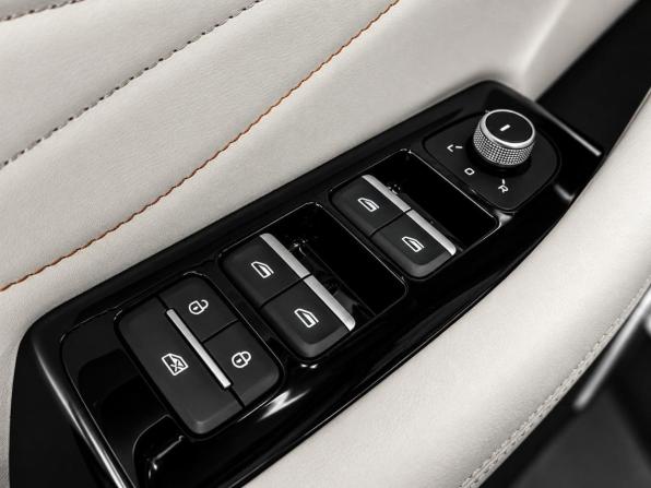 Geely Monjaro I с пробегом 2022 года, цена 2 888 000 рублей, 79536 км, внедорожник, Автокод Объявления