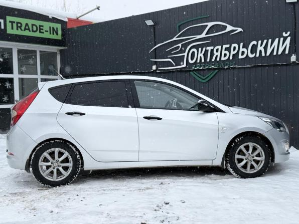 Hyundai Solaris I Рестайлинг с пробегом 2015 года, цена 919 000 рублей, 90000 км, хэтчбек, Автокод Объявления