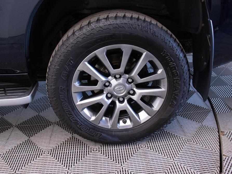Toyota Land Cruiser Prado 150 Series Рестайлинг 2 Москва  - изображение 19