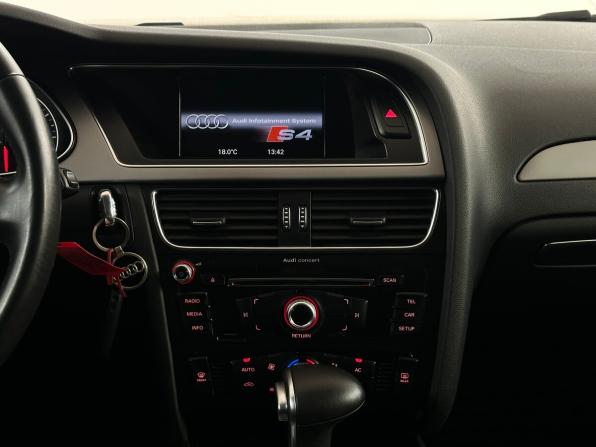 Audi A4 IV (B8) Рестайлинг с пробегом 2012 года, цена 1 210 000 рублей, 150791 км, седан, Автокод Объявления