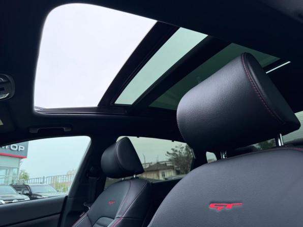 Kia Optima IV Рестайлинг с пробегом 2018 года, цена 2 060 000 рублей, 142171 км, седан, Автокод Объявления
