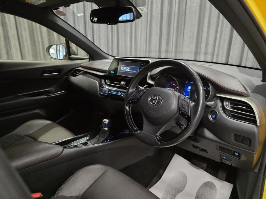 Toyota C-HR I Красноярск  - изображение 11