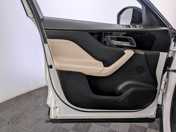 Jaguar F-Pace I с пробегом 2018 года, цена 2 650 000 рублей, 172162 км, внедорожник, Автокод Объявления