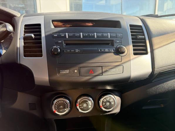 Mitsubishi Outlander II Рестайлинг с пробегом 2011 года, цена 935 000 рублей, 201000 км, внедорожник, Автокод Объявления
