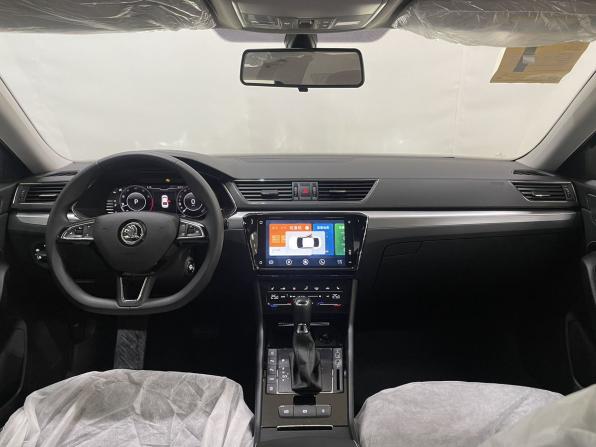 Skoda Superb III Рестайлинг с пробегом 2025 года, цена 3 280 000 рублей, 26 км, лифтбек, Автокод Объявления