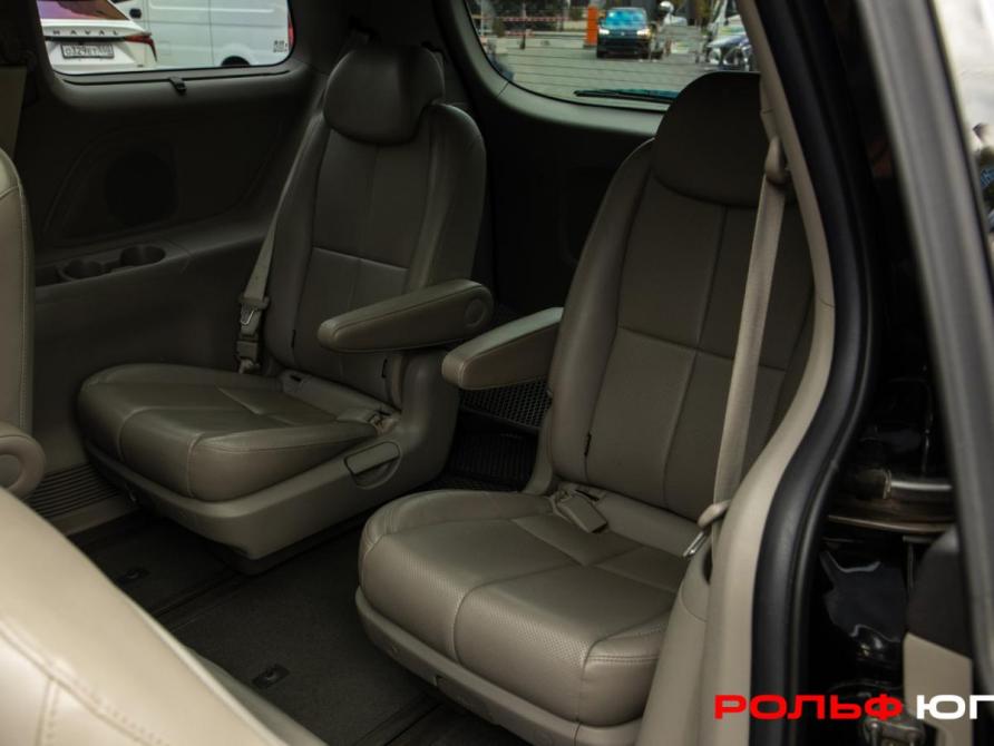 Kia Carnival III Москва  - изображение 9