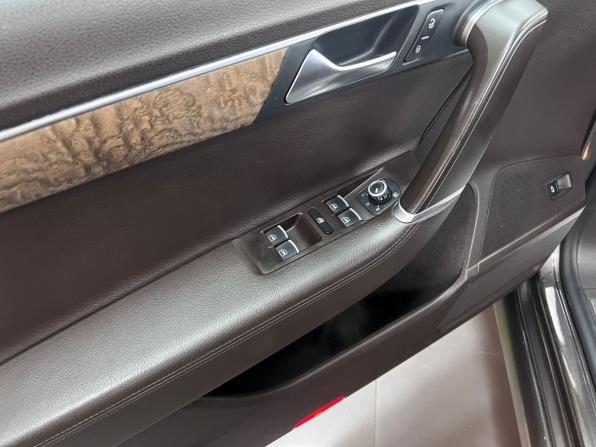 Volkswagen Passat B7 с пробегом 2013 года, цена 1 295 000 рублей, 169000 км, седан, Автокод Объявления