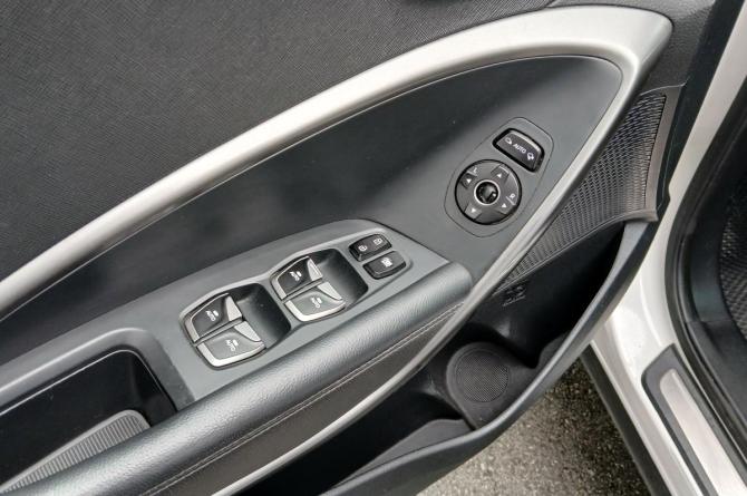 Hyundai Santa Fe III Рестайлинг с пробегом 2015 года, цена 1 895 000 рублей, 177636 км, внедорожник, Автокод Объявления