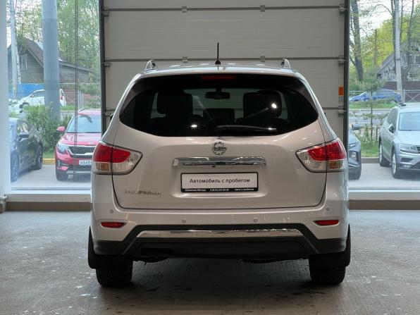 Nissan Pathfinder IV с пробегом 2015 года, цена 1 640 000 рублей, 162500 км, внедорожник, Автокод Объявления