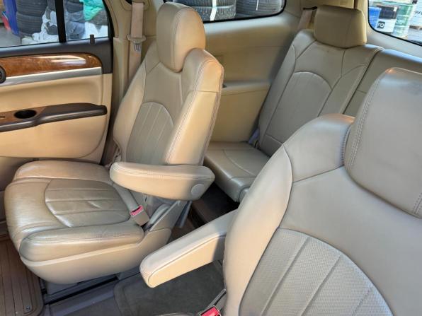 Buick Enclave I с пробегом 2008 года, цена 899 000 рублей, 402000 км, внедорожник, Автокод Объявления