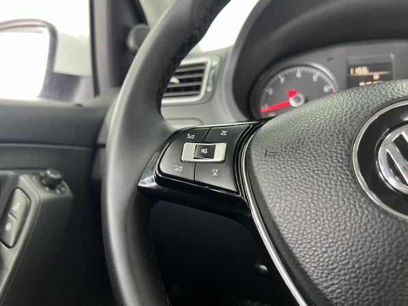 Volkswagen Polo V Рестайлинг с пробегом 2018 года, цена 1 299 000 рублей, 39045 км, седан, Автокод Объявления