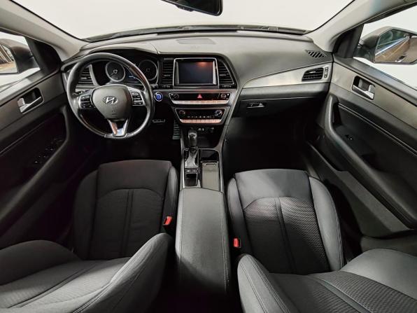 Hyundai Sonata VII (LF) Рестайлинг с пробегом 2017 года, цена 1 459 000 рублей, 199064 км, седан, Автокод Объявления