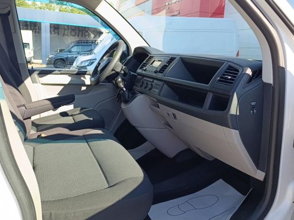 Volkswagen Caravelle T6 с пробегом 2017 года, цена 2 475 000 рублей, 236761 км, минивэн, Автокод Объявления