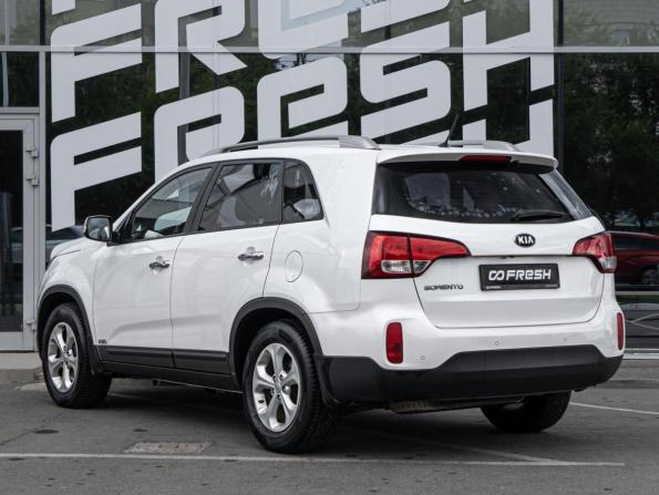 Kia Sorento II Рестайлинг с пробегом 2015 года, цена 2 080 000 рублей, 105370 км, внедорожник, Автокод Объявления