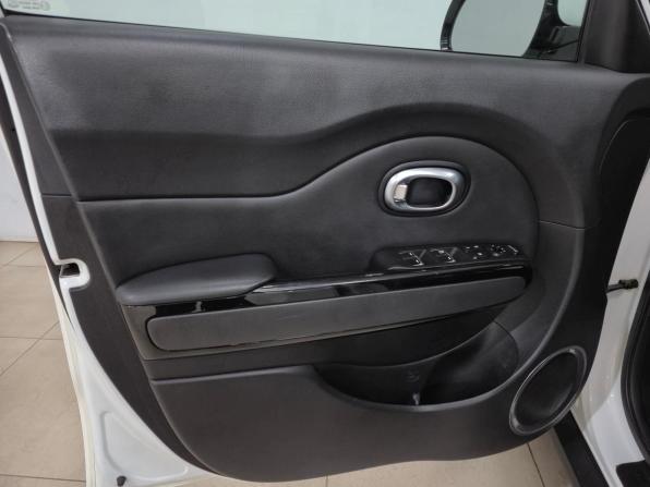 Kia Soul II Рестайлинг с пробегом 2017 года, цена 1 530 000 рублей, 91267 км, хэтчбек, Автокод Объявления