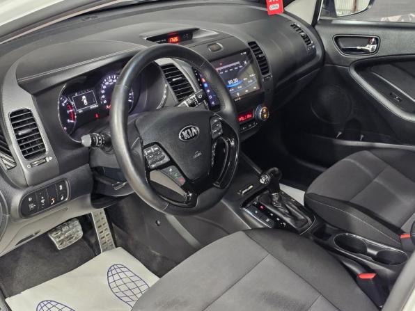 Kia Cerato III Рестайлинг (Classic) с пробегом 2018 года, цена 1 390 000 рублей, 177720 км, седан, Автокод Объявления