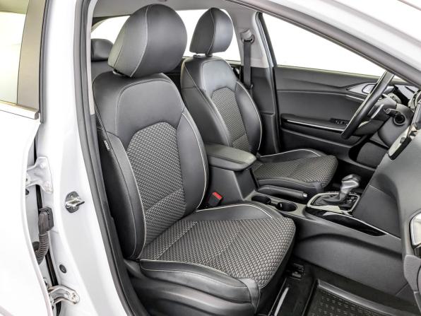 Kia Ceed III Рестайлинг с пробегом 2021 года, цена 2 100 000 рублей, 80578 км, универсал, Автокод Объявления