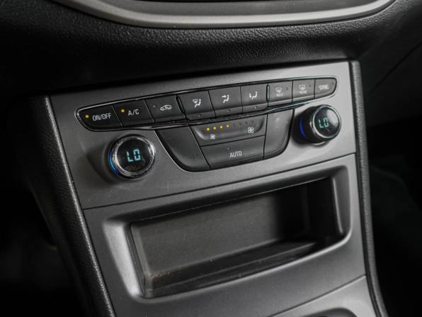 Opel Astra K Рестайлинг с пробегом 2020 года, цена 1 274 000 рублей, 69524 км, универсал, Автокод Объявления