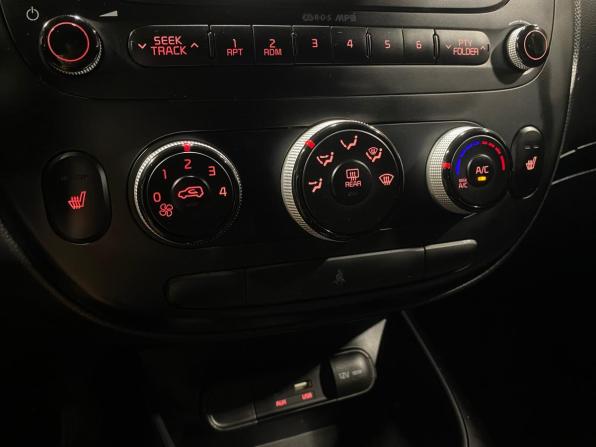 Kia Soul II с пробегом 2015 года, цена 1 299 000 рублей, 92786 км, хэтчбек, Автокод Объявления
