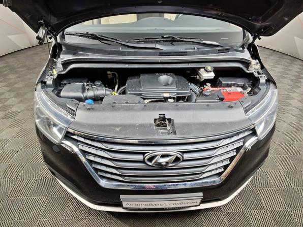 Hyundai H-1 II Рестайлинг 2 с пробегом 2018 года, цена 2 599 000 рублей, 146309 км, минивэн, Автокод Объявления