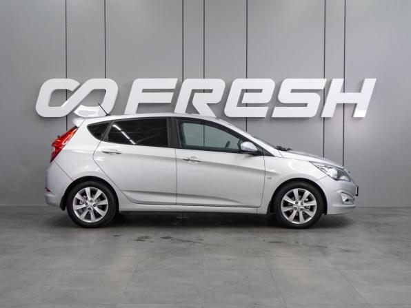 Hyundai Solaris I Рестайлинг с пробегом 2015 года, цена 1 099 000 рублей, 114431 км, хэтчбек, Автокод Объявления