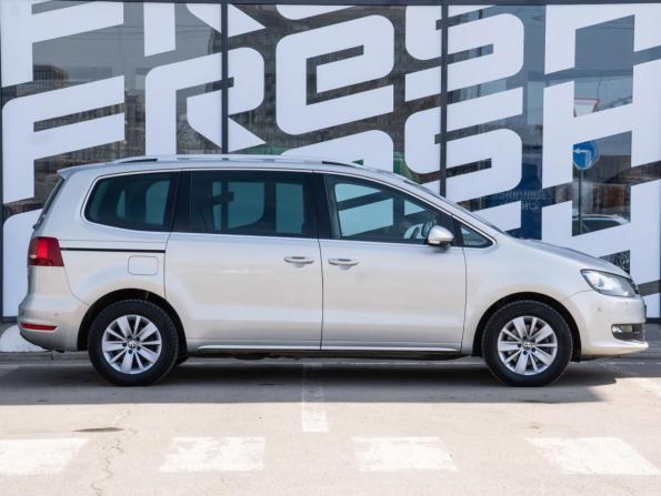 Volkswagen Sharan II с пробегом 2013 года, цена 1 365 000 рублей, 93594 км, минивэн, Автокод Объявления