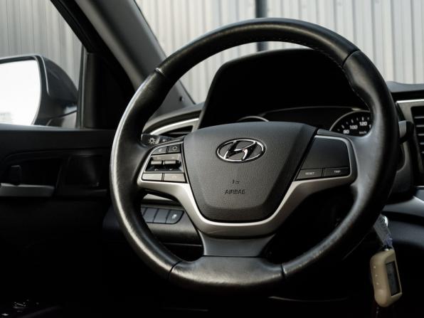 Hyundai Elantra VI (AD) с пробегом 2017 года, цена 1 600 000 рублей, 103576 км, седан, Автокод Объявления
