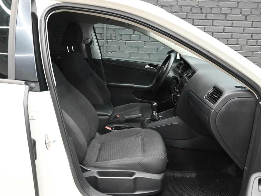 Volkswagen Jetta VI Рестайлинг Екатеринбург  - изображение 12