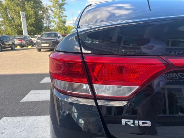 Kia Rio IV с пробегом 2018 года, цена 1 370 000 рублей, 93000 км, седан, Автокод Объявления