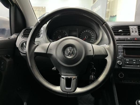 Volkswagen Polo V Рестайлинг с пробегом 2015 года, цена 550 000 рублей, 170933 км, седан, Автокод Объявления