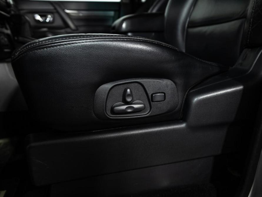 Mitsubishi Pajero IV Рестайлинг 1 Санкт-Петербург  - изображение 17