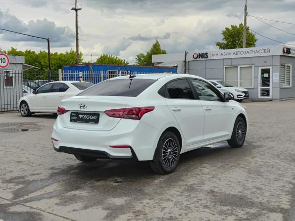 Hyundai Solaris II с пробегом 2018 года, цена 1 250 000 рублей, 84120 км, седан, Автокод Объявления